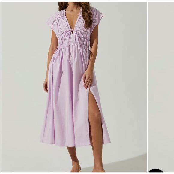 ASTR The Label Dresses & Skirts - ASTR The Label Lorrie Midi Dress Small Lilac Midi Ruched Romantic Feminine NWT